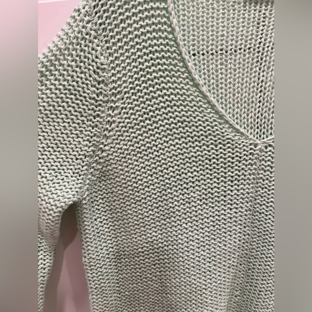 WOODEN SHIPS MAUI CHUNKY V COTTON SWEATER, SIZE M/L. - Picture 4 of 12